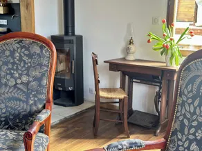 Maison Avec Piscine Dans un Hameau Pour 8 Personnes, Entre Lascaux et Hautefort - Image 3