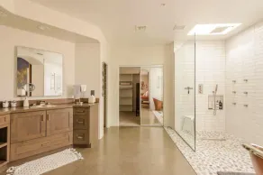 Spectacular Villa w/ Pool & Hot Tub, Golf Simulator, Minutes from Golf and Shops - Image 4