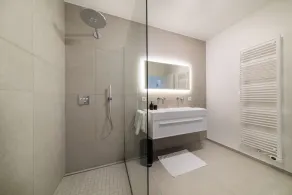 Halternative Residence Renaissance - Image 3
