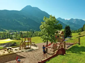 Apartment in Kleinarl near Ski Slopes - Image 2