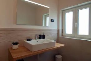 Traumhaftes Ferienhaus mit Whirlpool in Bale - Image 5