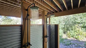 Welcome to The Lookout, a private off-grid cabin - Image 2