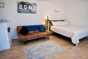 The Cozy King Studio #1 - Image 1