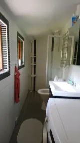 Maison familiale avec front de mer rénovée, bateau, Wifi et électricité inclus. pêche - Image 2