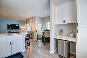 Sky Luxury 2BDRM Suite | Deluxe Living Cali - Image 4