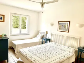 Smuk villa med privat pool beliggende i modne haver - Image 5