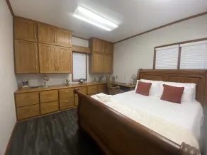  3 HUGE BEDROOMS-SAVE COST - Image 3