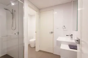 Stirling Apartment 1- Modern Central Apartment - Image 2