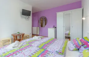 Double Room Sauko - Lavanda with Balcony in Porec - Image 5
