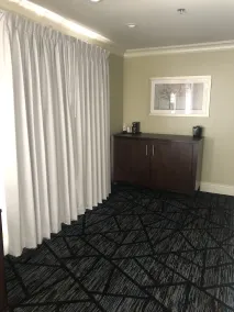 Niagara Crossing Hotel and Spa King Room - Image 2