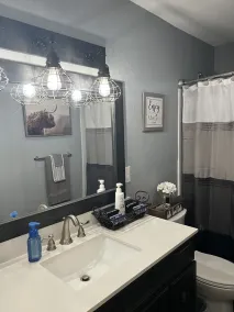 Charming Home just minutes from Interstate and Mall - Image 5