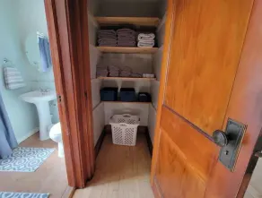 SPACIOUS BUNGALOW- 20min to WI Dells/Devils Lake - Image 3