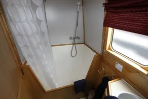 Narrowboat - 4 sovepladser - Lady Sophia - Image 4