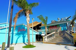 Brannens Beachfront - Image 2