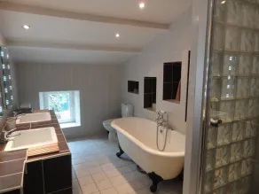 Beautiful renovated farmhouse with private heated pool. - Image 4