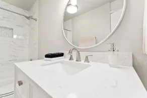 Self Check-in / Full kitchen / Central location - Image 3