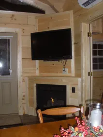 Privat bjælkehytte - Hot tub, fladskærme, Wi-Fi, pejs, Sm Pet betragtes - Image 2