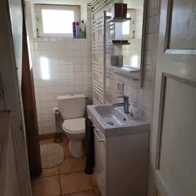 Le Relais - Authentic seaside family home with 5 bedrooms at Gold Beach - Image 3