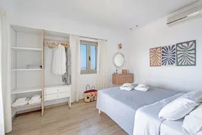 Lovely two bedroom house with private pool and great views - Image 5