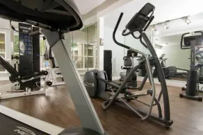 Cozy  apartment with hot tub/pool only minutes from canyons! - Image 2