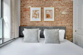 Classic East Village 1BR w/ W/D, nr cafes, by Blueground - Image 5