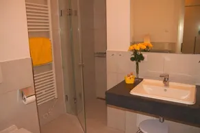 Luxurious apartment with sea view, only 70 m to the beach - Image 2