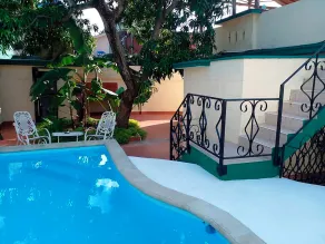 Hostal JJ, Casa completa, con 3 habitaciones y piscina - Image 3