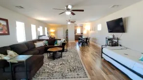 1100sqft Tranquillo Cottage w / Pool Fire Pit Horseshoes Mountain Views - Image 3