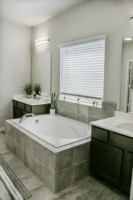Family Haven: Spacious 4-Bedroom Retreat! - Image 2