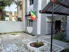 Cosy villa in central Ziguinchor - Image 4