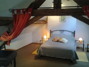 Holiday Home in Isenay near Lake and Forest - Image 4