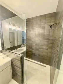 Clean, Comfortable, and Modern CDA Retreat inside Gated Community. - Image 2