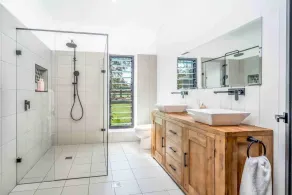 Wine Down Estate - 5 bedroom house on 10 acres - Image 3