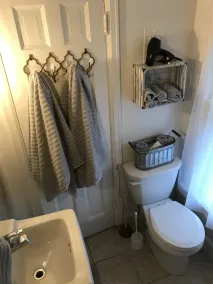 Douglas Ave Flat - Image 4
