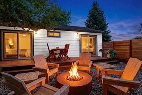 Littleton Cottage🏡2 blocks to Main🛍️Pets🐶Fenced Yard♨️Firepit🤑0 Cleaning & Pet Fee - Image 2