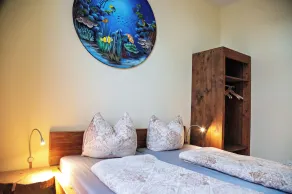 Lovingly furnished apartment, living with friends - Image 4