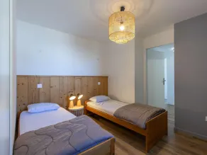 Spacious 2-Bedroom 6-Guest Apartment - Image 3