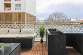 Q&R Renting - Suites Design Luxueuses  - Image 4