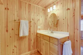 Peaceful staycation River Lodge and 2 cabins - Image 4