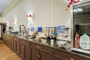 Best Western Watertown Fort Drum - Image 4