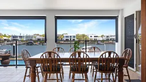 Luxury 4 bedroom waterfront holiday home on the Sunshine Coast - Image 3