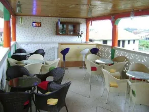 East Airport Guesthouse - Image 3