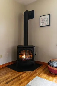 Laid-Back Log Cabin Vibes | A/C Chill & Epic Mountain Views - Image 5