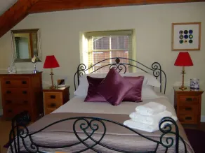 The Acorn - Award Winning Barn Conversion In Hope Village Near To Castleton - Image 3