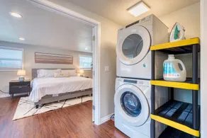 Hidden Gem of Renton ❇ 4 BD/ 2 BA Home ❇ Glam Bath - Image 5