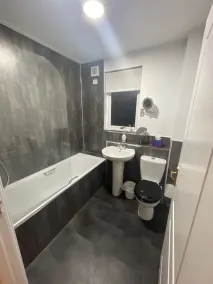 Duntocher Village Flat - Image 3