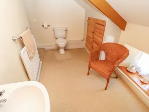 Garden Cottage - Image 4