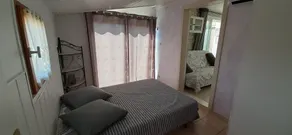 Villa in private residence with swimming pool, tennis court 600 metres from the sea - Image 5