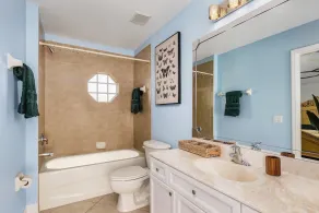 Spacious home for large groups!  - Image 4