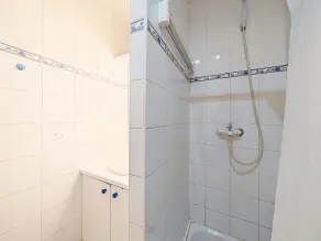 Central Studio with 2 Double Beds - Image 3